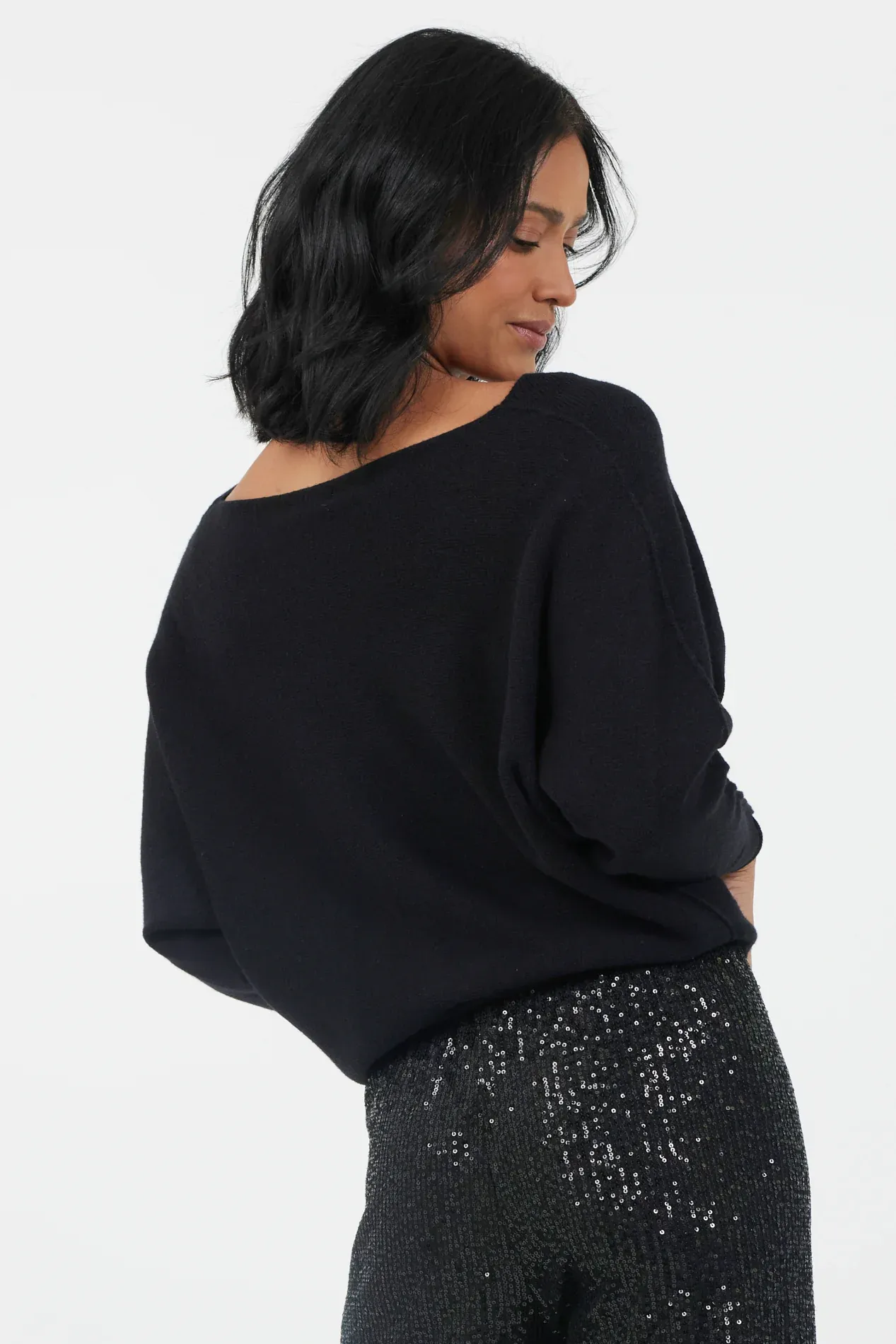 LEENA 8 Suzy D V Neck Batwin Knit Sweater