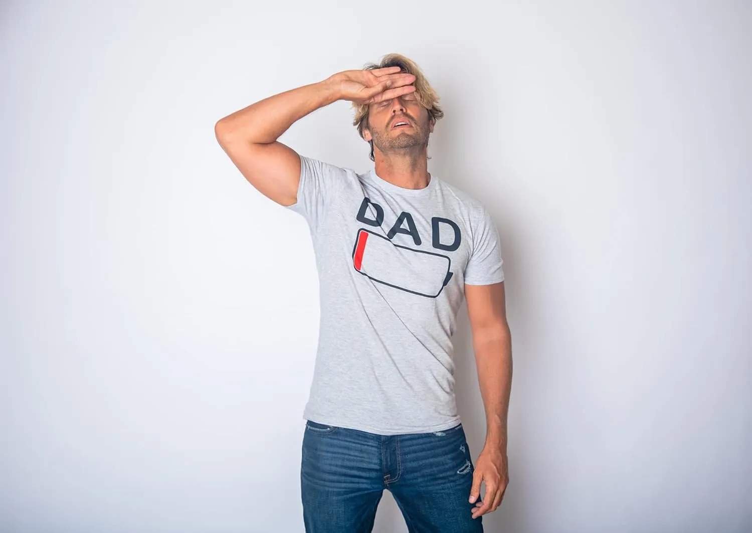 Mens Dad Battery Low Funny Sarcastic Graphic Tired Parenting Fathers Day T Shirt